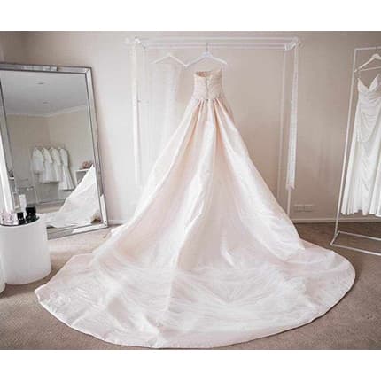 Wedding room styling