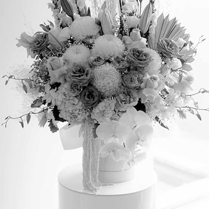 Bridal flower arrangement