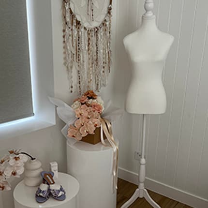 White female mannequin